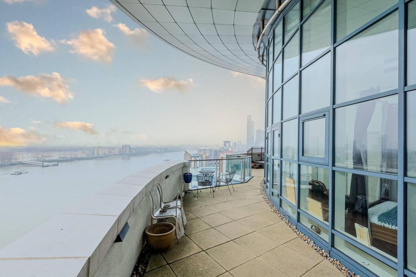 London Canary Wharf Riverside Penthouse Apartment ภายนอก รูปภาพ